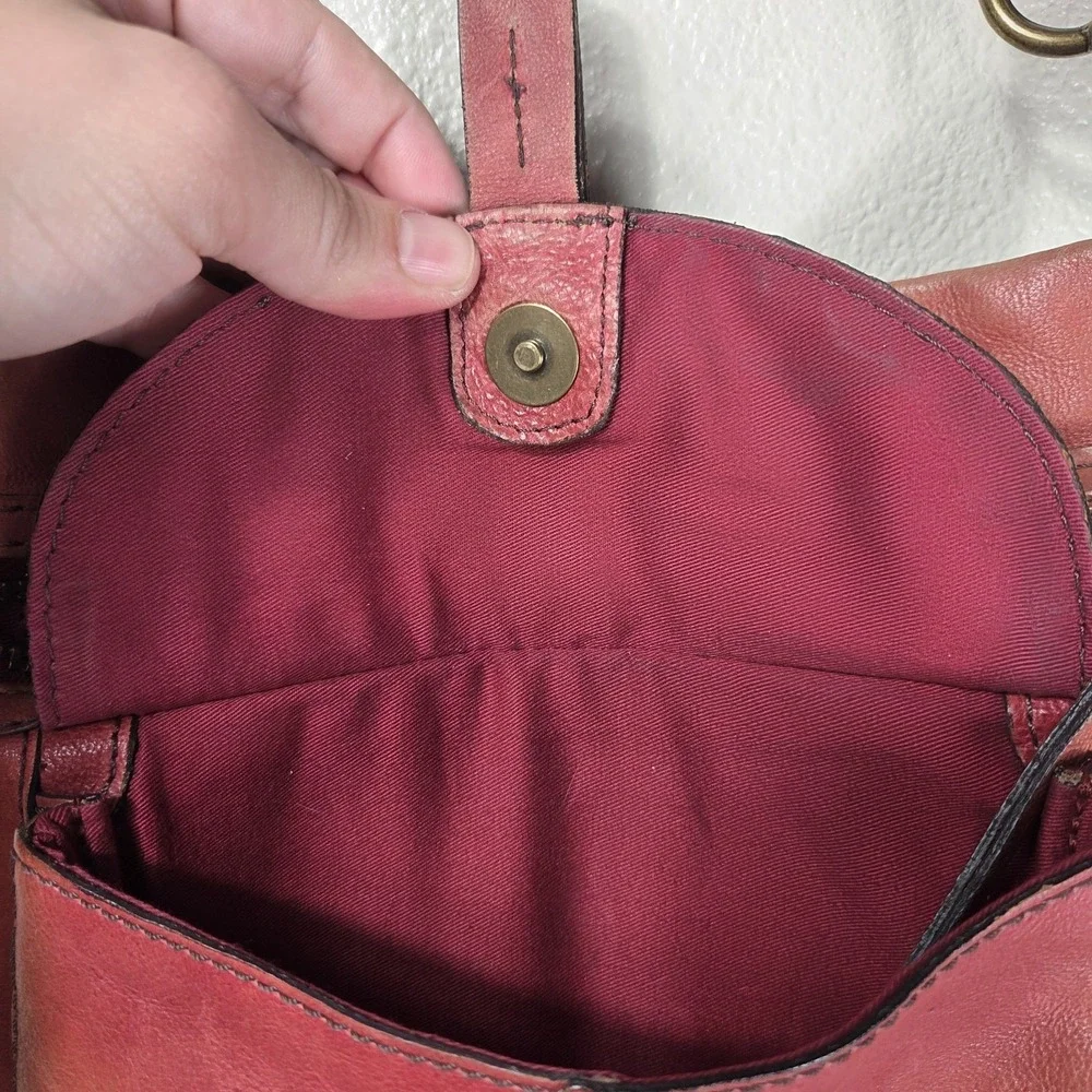 Fossil Brown Leather Crossbody Bag Organizer Pocket Zip Top Purse‎